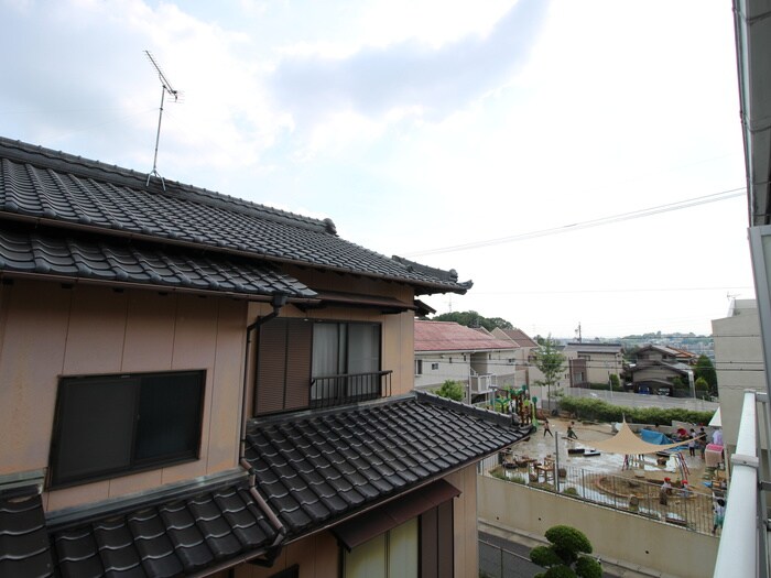 物件内観写真19　(室内からの展望)