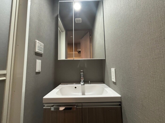 物件内観写真11　(洗面)