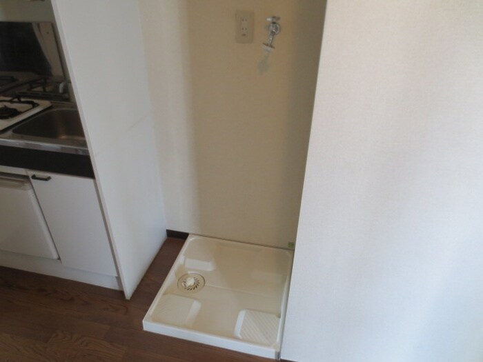 物件内観写真15　(洗濯機置場)