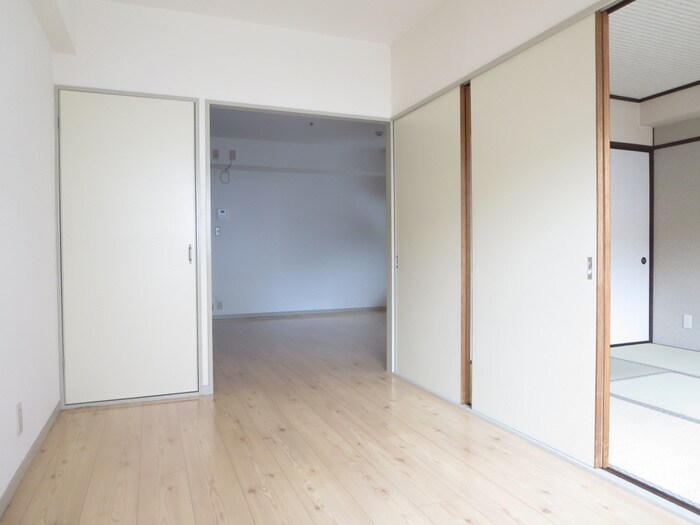 物件内観写真10　(居室)