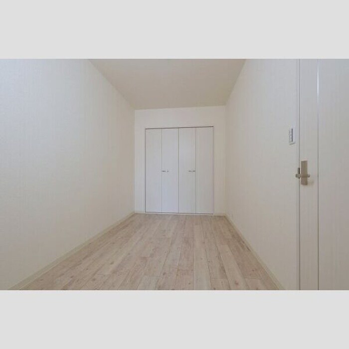 物件内観写真16　(居室)