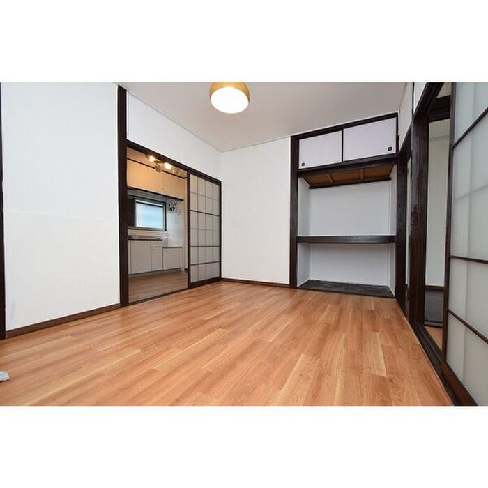 物件内観写真4　(居室)