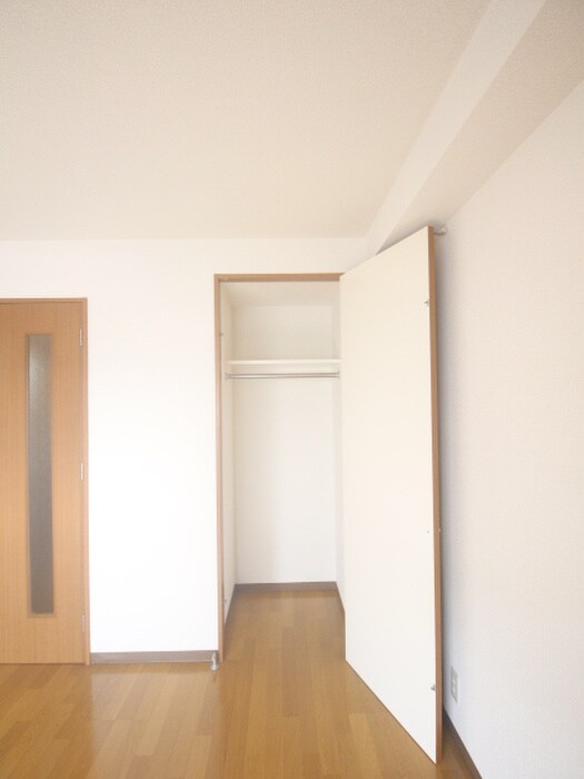 物件内観写真15　(収納)