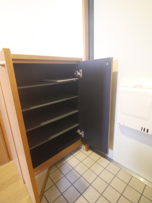 物件内観写真16　(靴箱)
