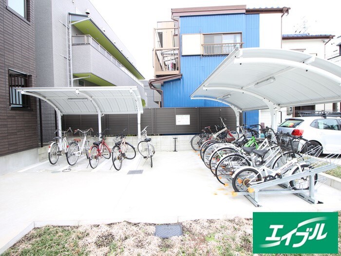 物件外観写真3　(駐輪場)