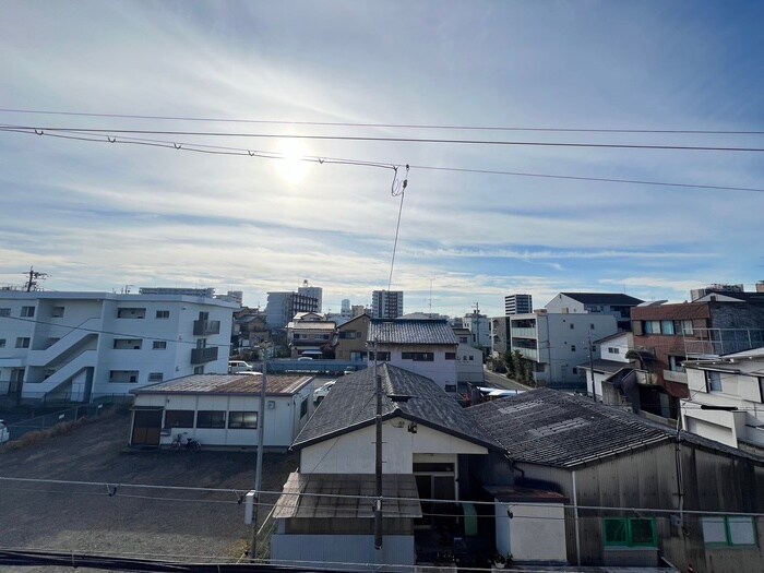 物件内観写真16　(室内からの展望)