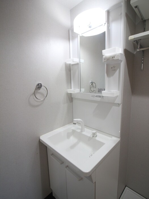 物件内観写真11　(洗面)