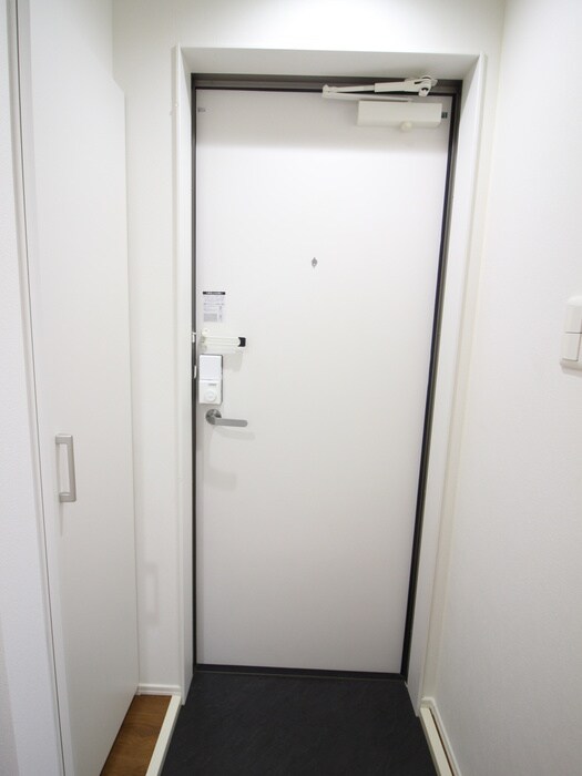 物件内観写真22　(玄関)
