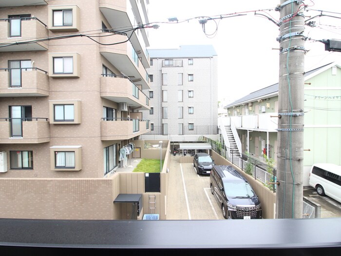 物件内観写真22　(室内からの展望)