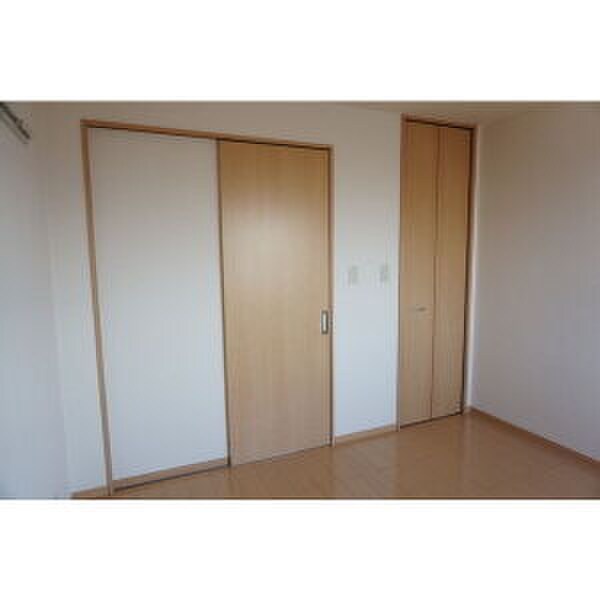 物件内観写真12　(収納)