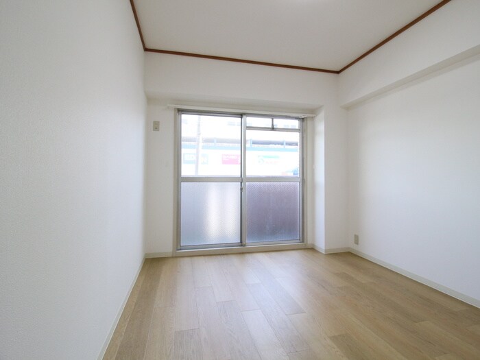 物件内観写真9　(居室)