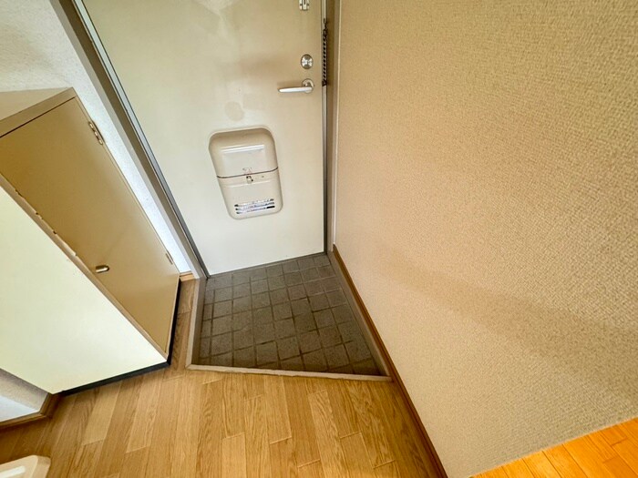 物件内観写真15　(玄関)