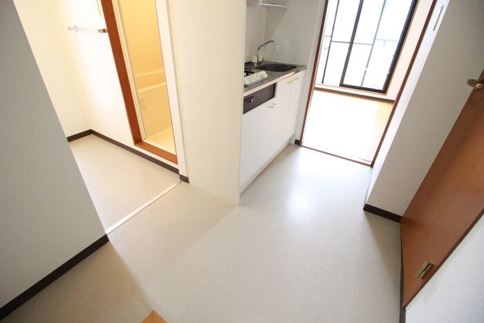 物件内観写真10　(廊下)