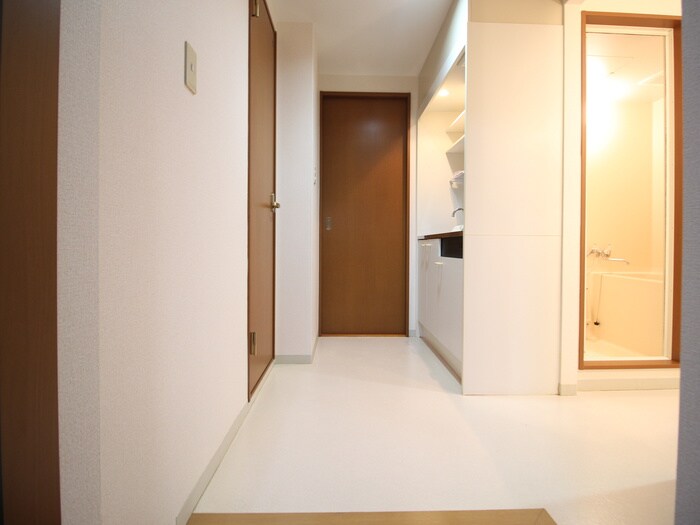 物件内観写真17　(廊下)