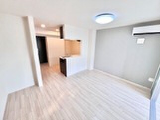 物件内観写真4　(居室)