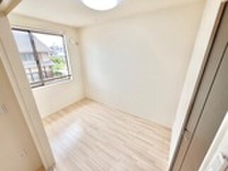 物件内観写真9　(居室)