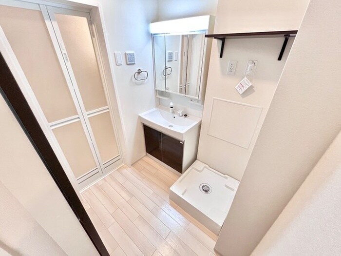 物件内観写真11　(洗濯機置場)