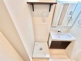 物件内観写真12　(洗濯機置場)