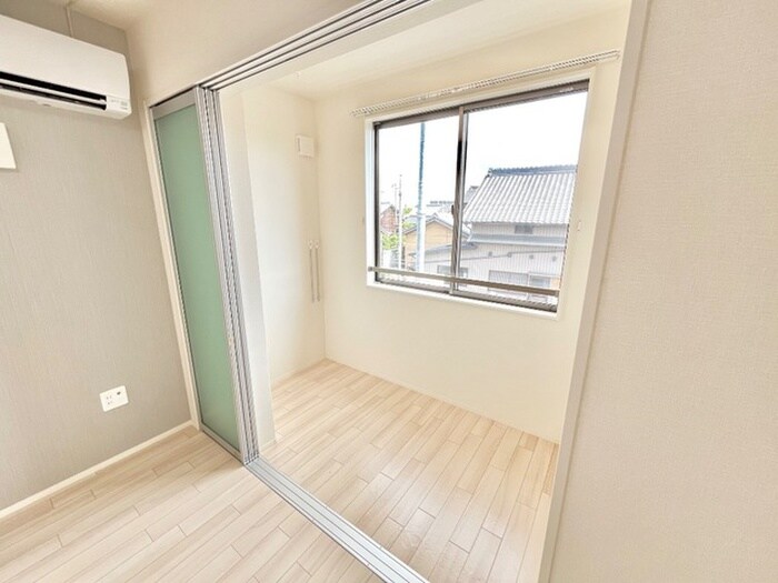 物件内観写真14　(居室)