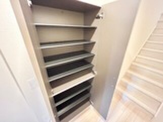 物件内観写真17　(靴箱)