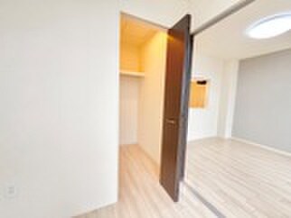 物件内観写真17　(収納)