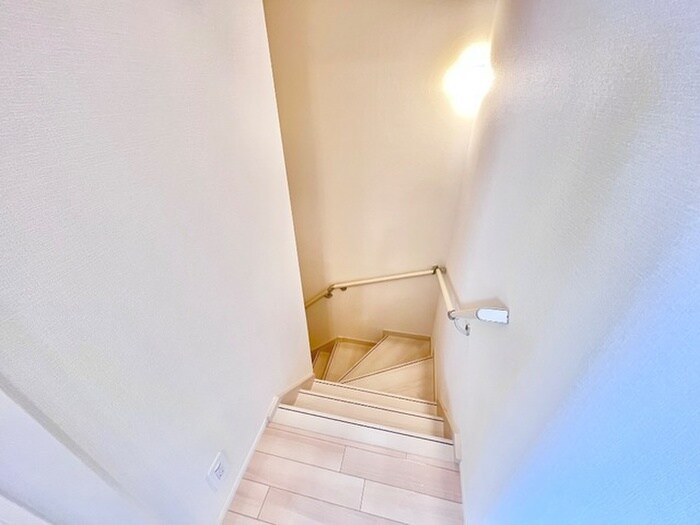 物件内観写真17　(玄関)