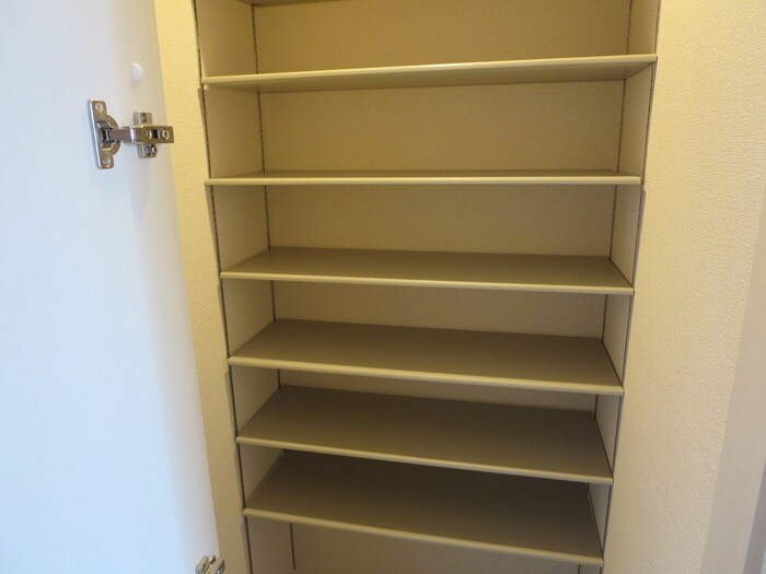 物件内観写真8　(靴箱)