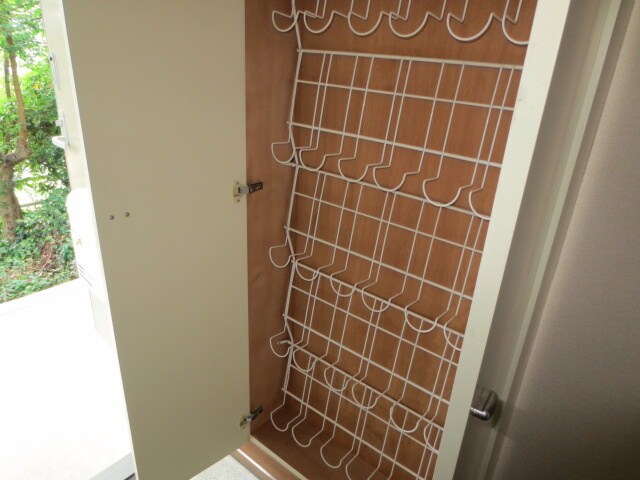 物件内観写真8　(靴箱)