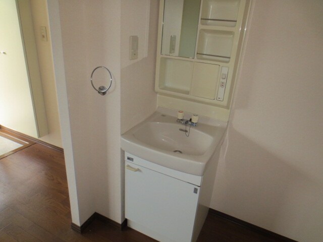 物件内観写真10　(洗面)