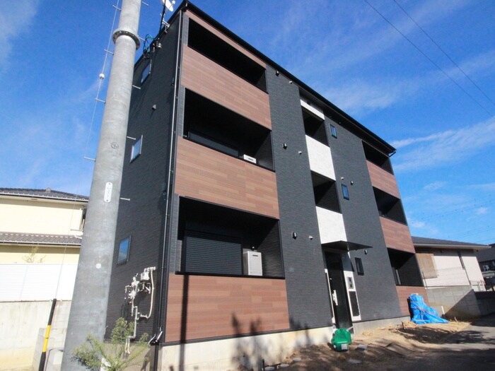 物件外観写真1　(外観写真)