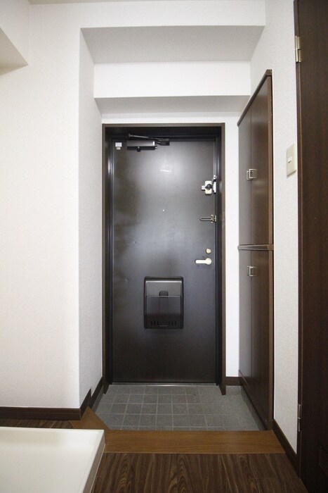 物件内観写真14　(玄関)