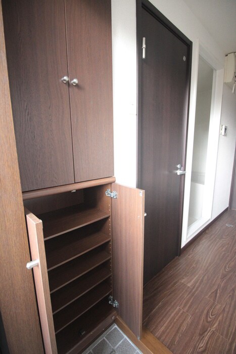 物件内観写真15　(靴箱)