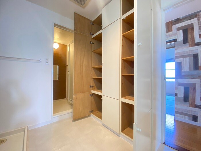 物件内観写真13　(洗濯機置場)