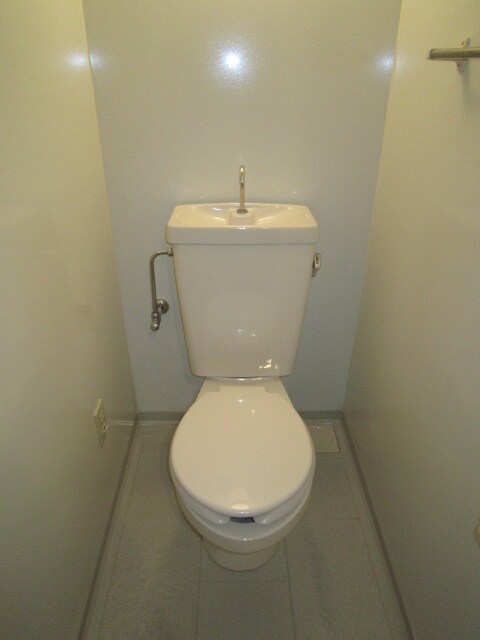 物件内観写真12　(トイレ)