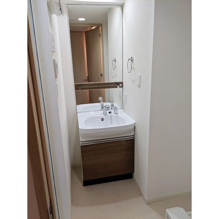 物件内観写真9　(洗面)