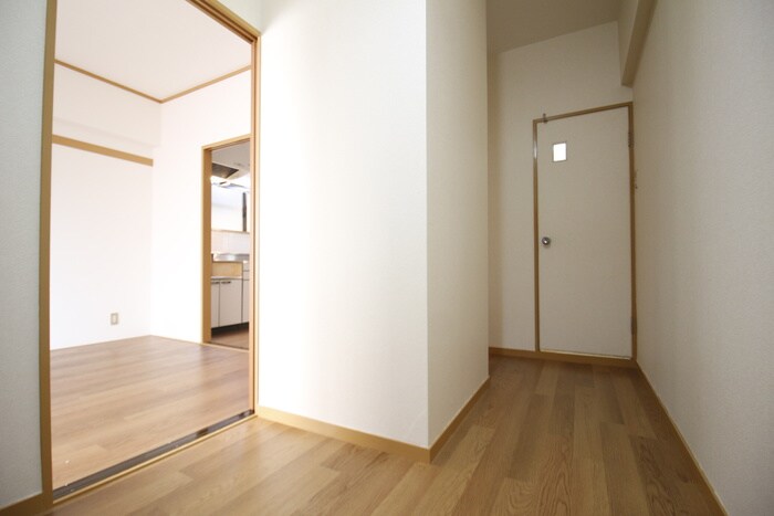 物件内観写真19　(廊下)