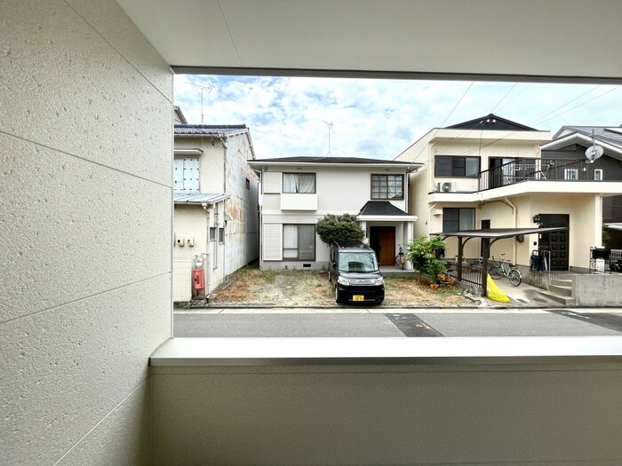 物件内観写真8　(室内からの展望)