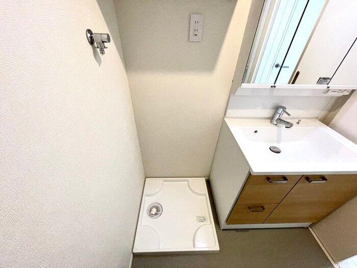 物件内観写真14　(洗濯機置場)