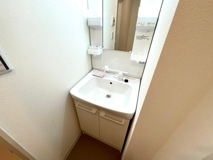 物件内観写真15　(洗面)