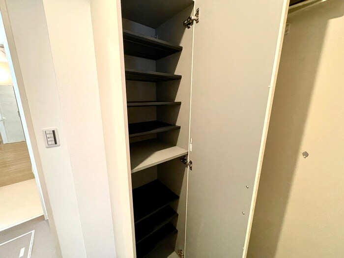 物件内観写真19　(靴箱)