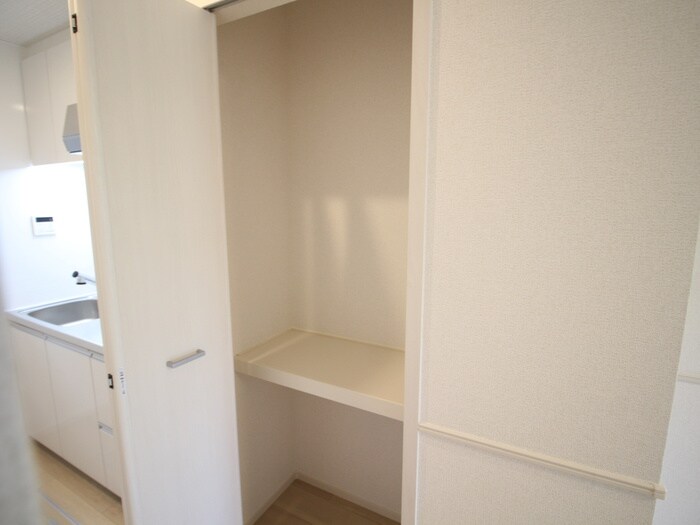 物件内観写真14　(収納)