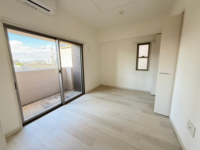 物件内観写真9　(居室)