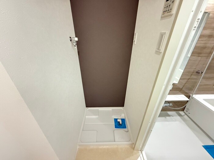 物件内観写真15　(洗濯機置場)