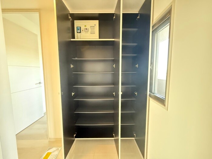 物件内観写真19　(靴箱)