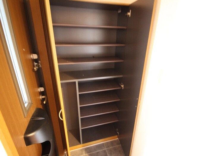 物件内観写真18　(靴箱)