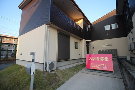 Ｒｅｓｉｄｅｎｃｅ4　Ｃ棟外観写真