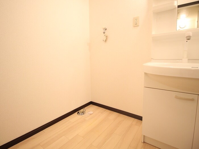 物件内観写真14　(洗濯機置場)