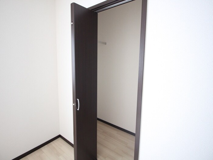 物件内観写真15　(収納)