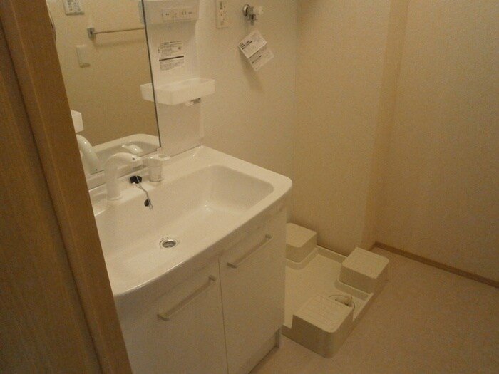 物件内観写真9　(洗面)