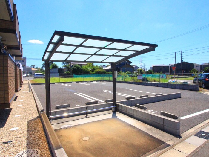 物件外観写真4　(駐輪場)